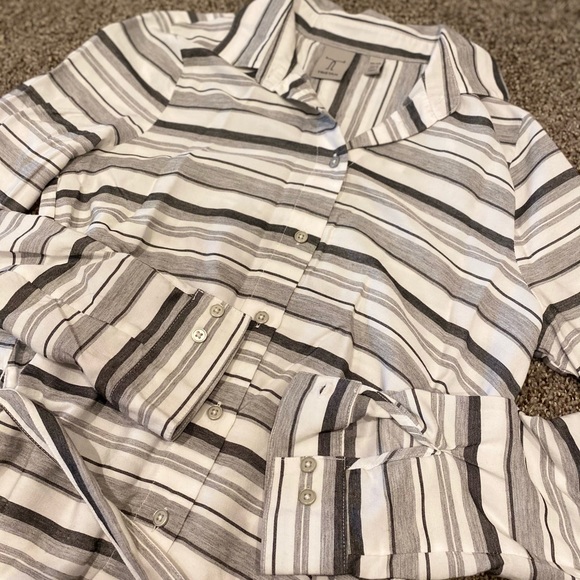 Women’s dress - Picture 3 of 4